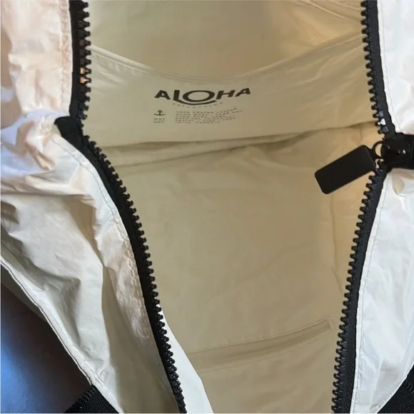 ALOHA Collection Day Tripper Tote - Picture 7 of 7